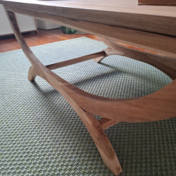 table basse en noyer et chêne