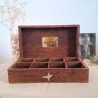 Boîte à thé ancienne Pagès en bois et laiton – Rénovée, 8 compartiments – Idée déco